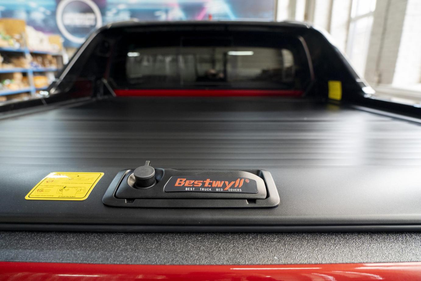 Механическая крышка Toyota Hilux